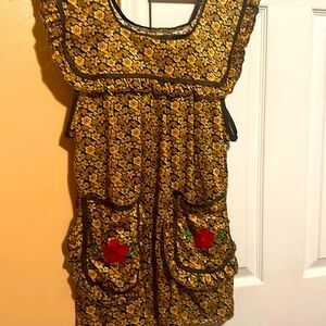 mexican apron size medium